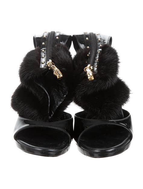 gucci sandals with fur.